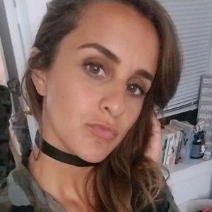 Meet your Posher, Crystal